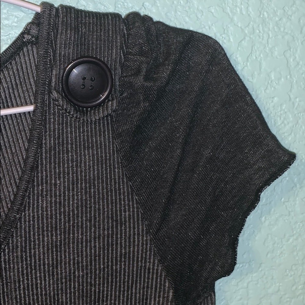 gray blouse - Picture 3 of 3